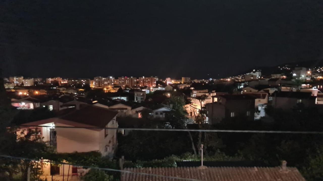 Family Apartment-Dilorena بار المظهر الخارجي الصورة
